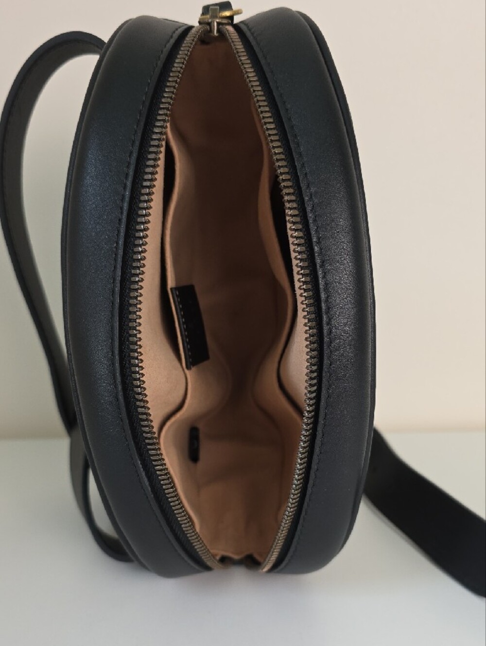 Gucci Marmont Quilted Leather Oval Belt Bag with Gold GG. 491294. NWT - Picture 8 of 15